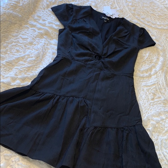 Keyhole black dress - Picture 2 of 11